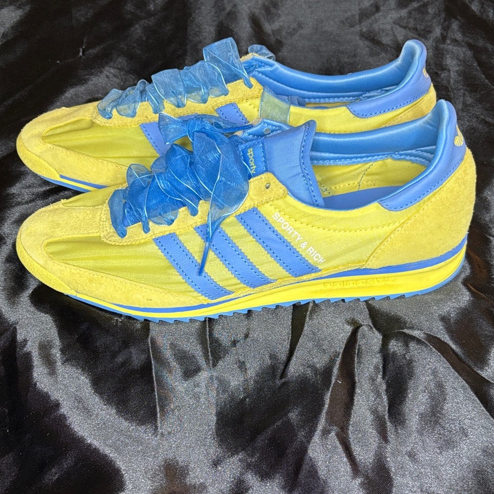 Sporty and Rich Adidas Vibrant Yellow and Blue Trainers US 9.5